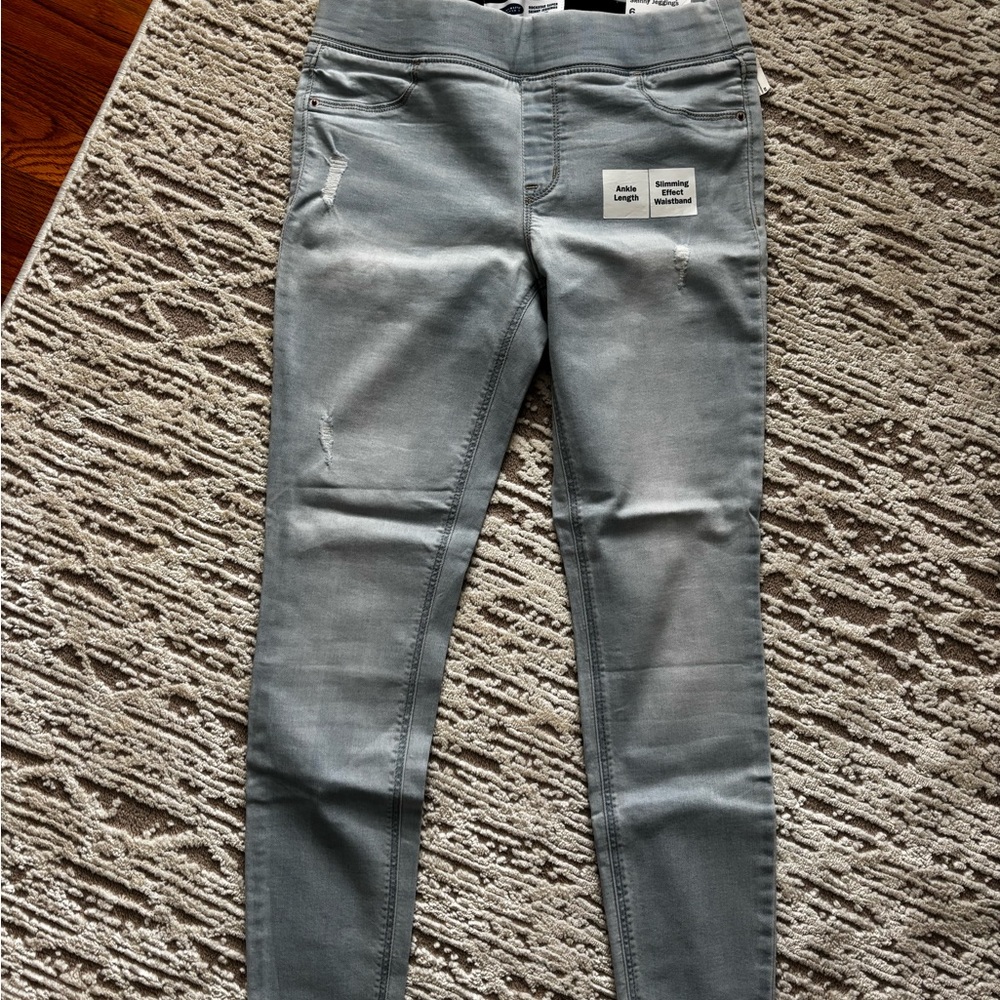 Old Navy Light Wash Skinny Jeans